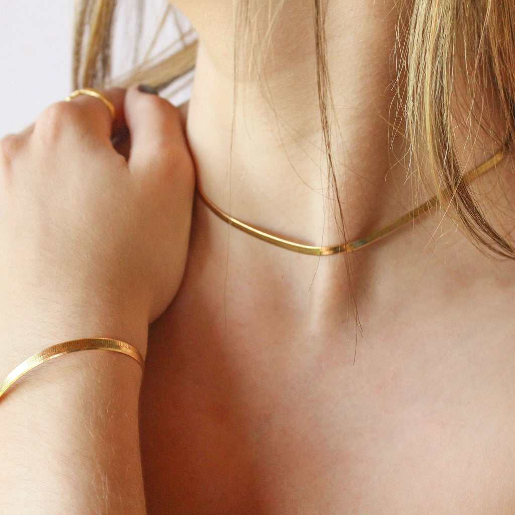 Collar y pulsera de cadena plana de plata chapado oro